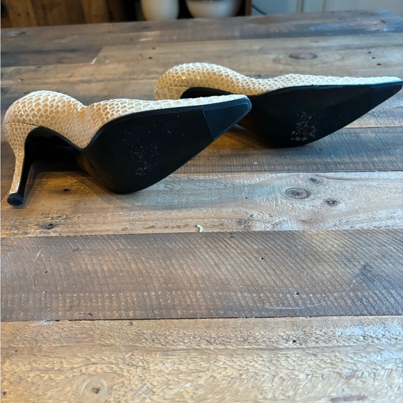 Stuart Weitzman snakeskin heels - Picture 7 of 7